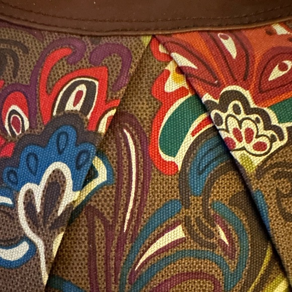 Relic Brand by FOSSIL Brown Floral Fabric Shoulder Bag with Brown Trim - Picture 3 of 10